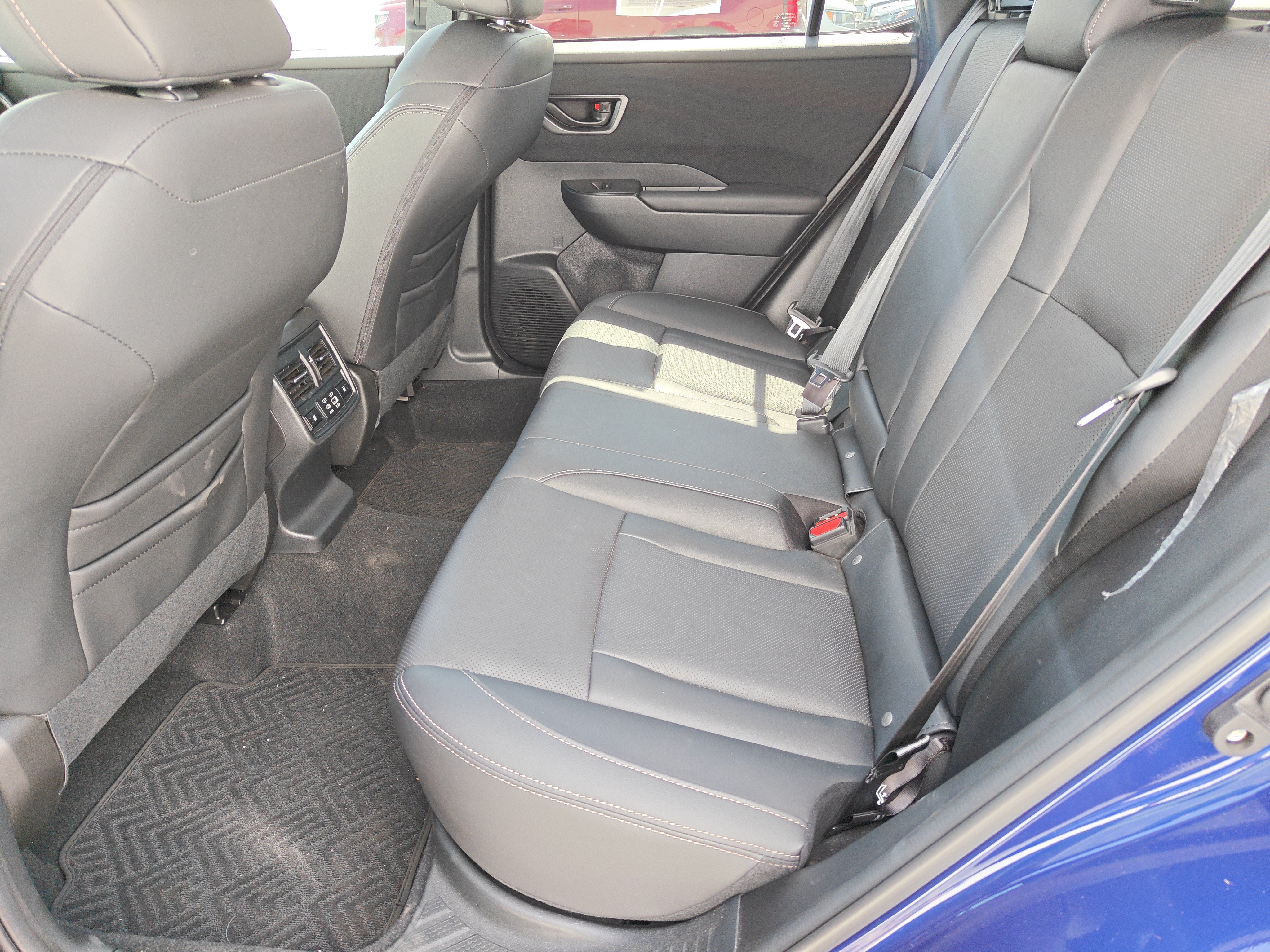 Used 2026 Subaru Outback Limited AWD/4WD image 16