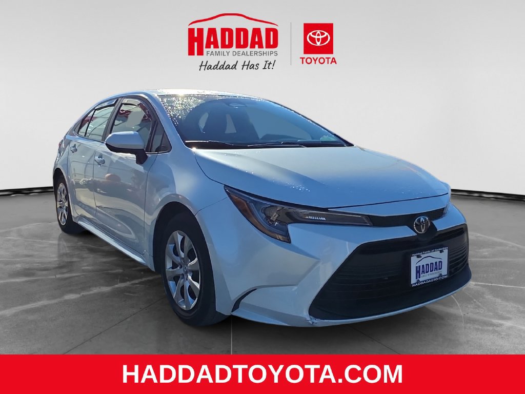 Used 2025 Toyota Corolla LE FWD image 8