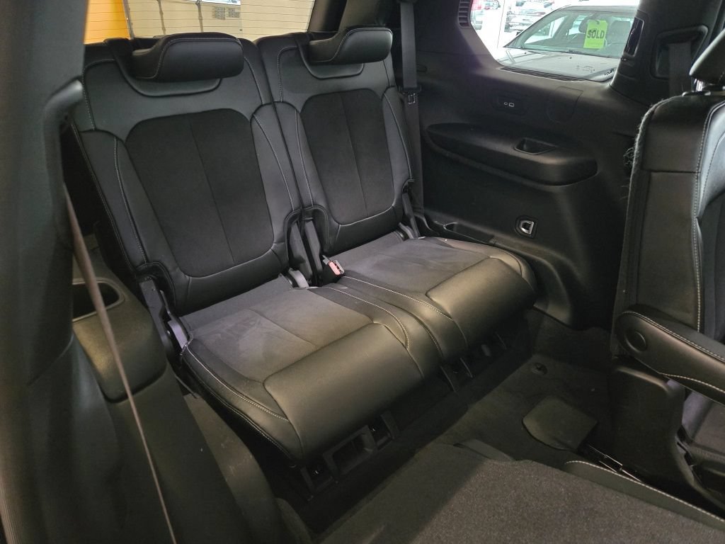 Used 2023 Jeep Grand Cherokee L Laredo AWD/4WD image 10