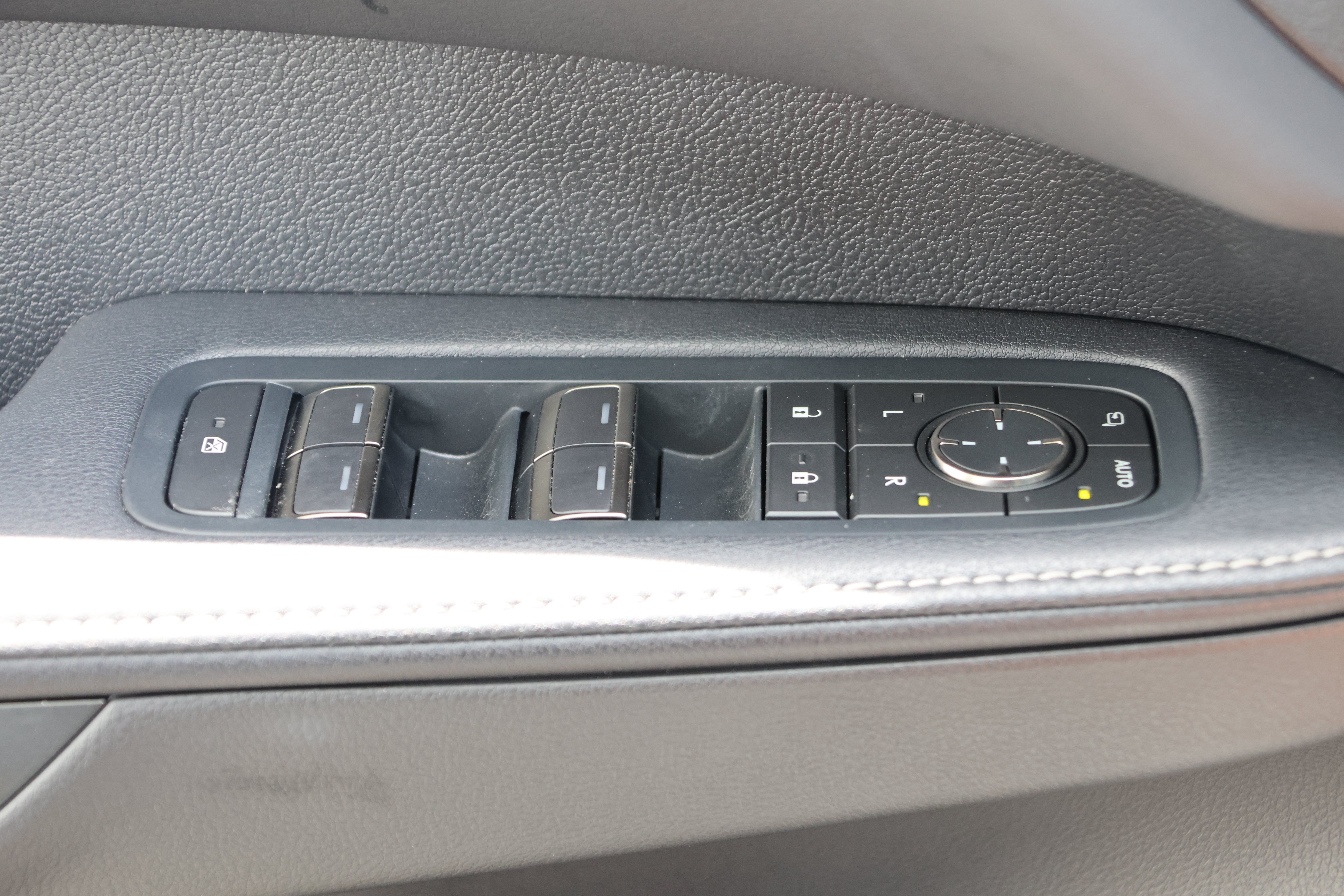 Certified 2023 Lexus RX 350 AWD w/ Accessory Package image 14