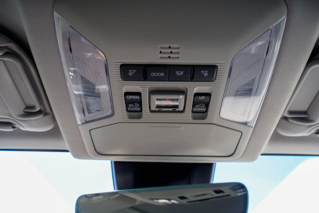 Used 2025 Toyota RAV4 Limited FWD image 21