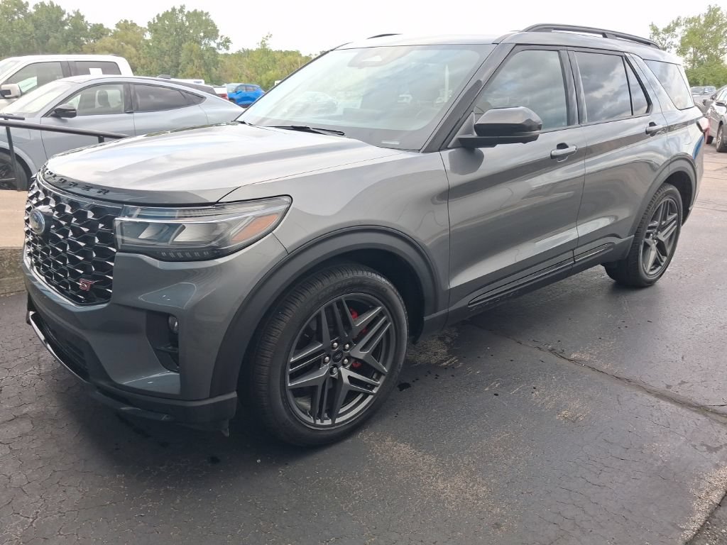 Used 2026 Ford Explorer ST AWD/4WD image 5