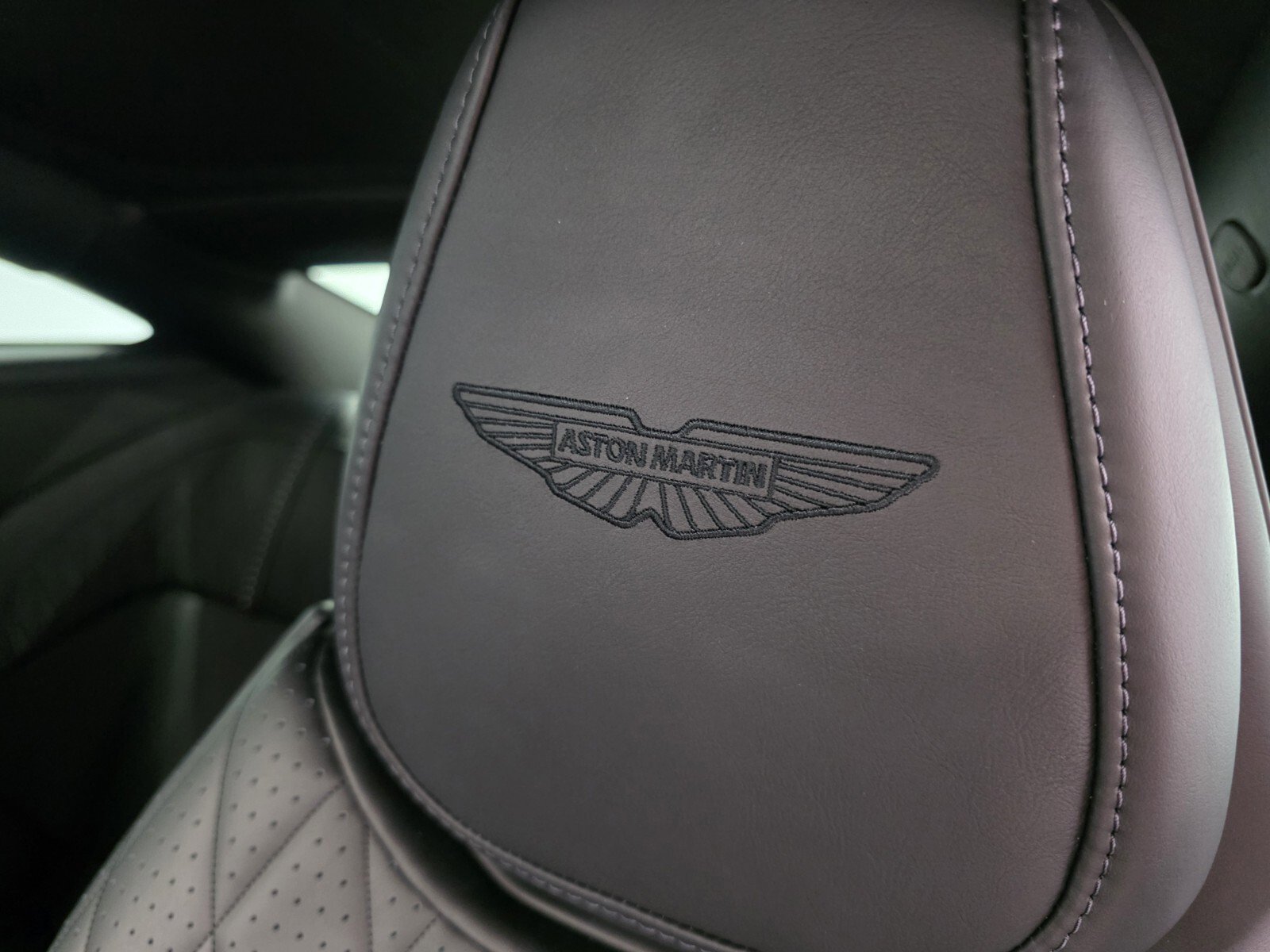 Used 2024 Aston Martin DB12 Coupe RWD image 5