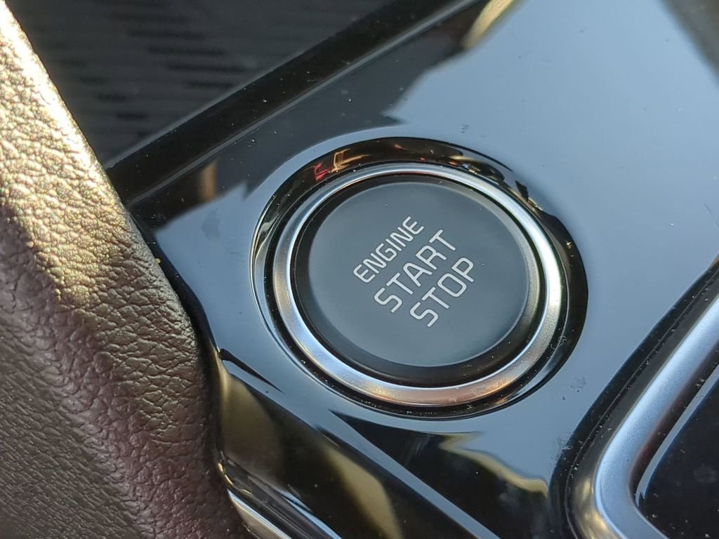 Used 2025 Kia Sportage SX image 17