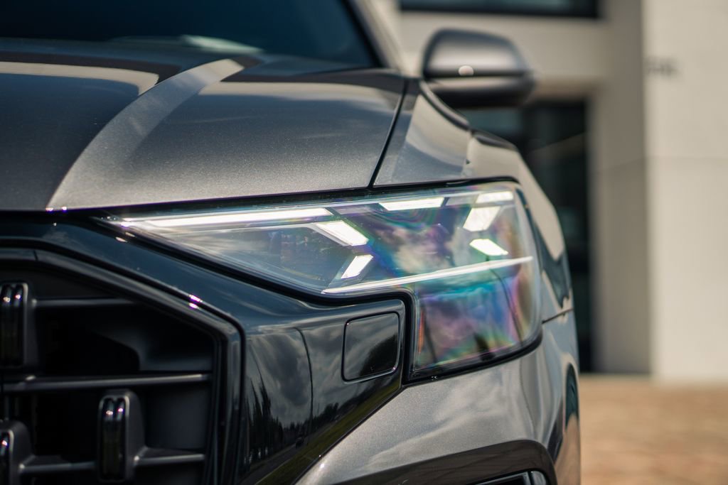 Used 2025 Audi Q8 Prestige image 10