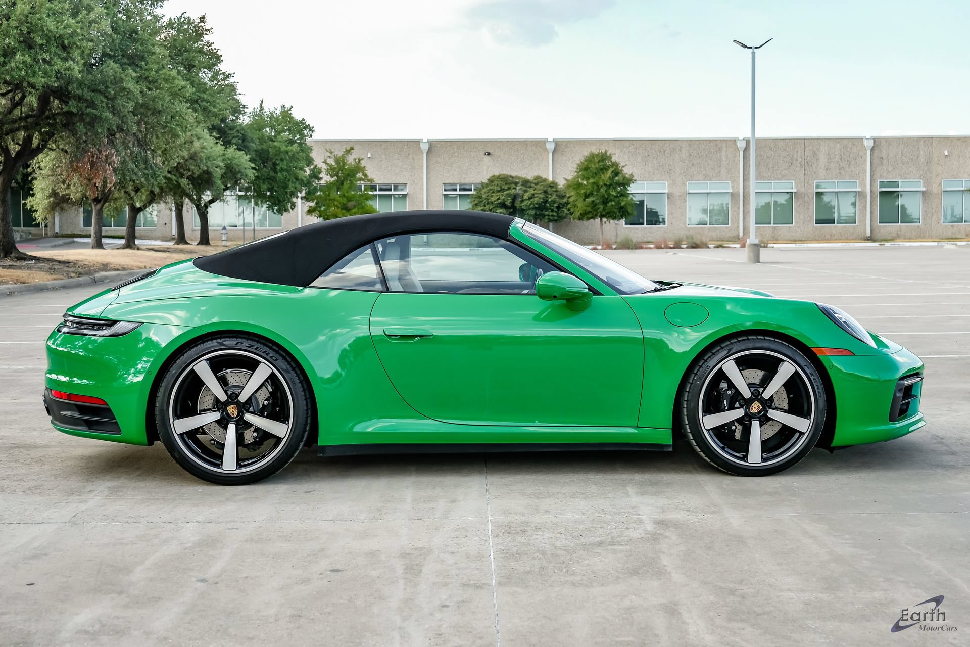 Used 2023 Porsche 911 Carrera 4S AWD/4WD image 19