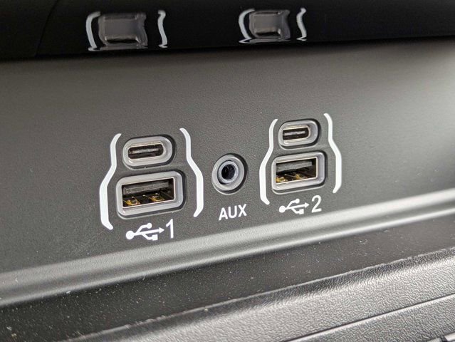New 2026 RAM 2500 Laramie AWD/4WD image 22