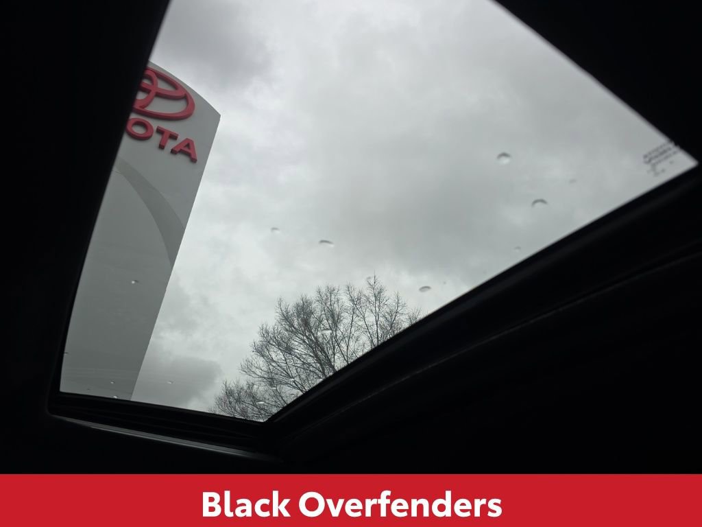 Used 2023 Toyota Tacoma TRD Off-Road w/ TRD Premium Off Road Package image 32