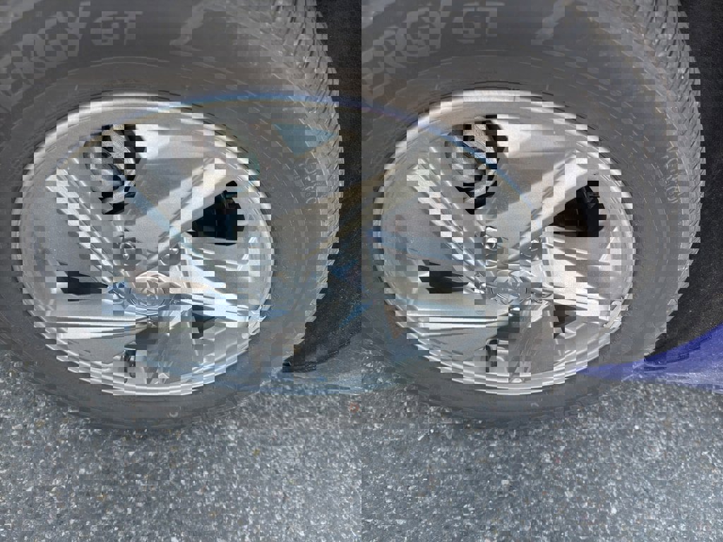 Certified 2024 Hyundai Elantra SE image 29