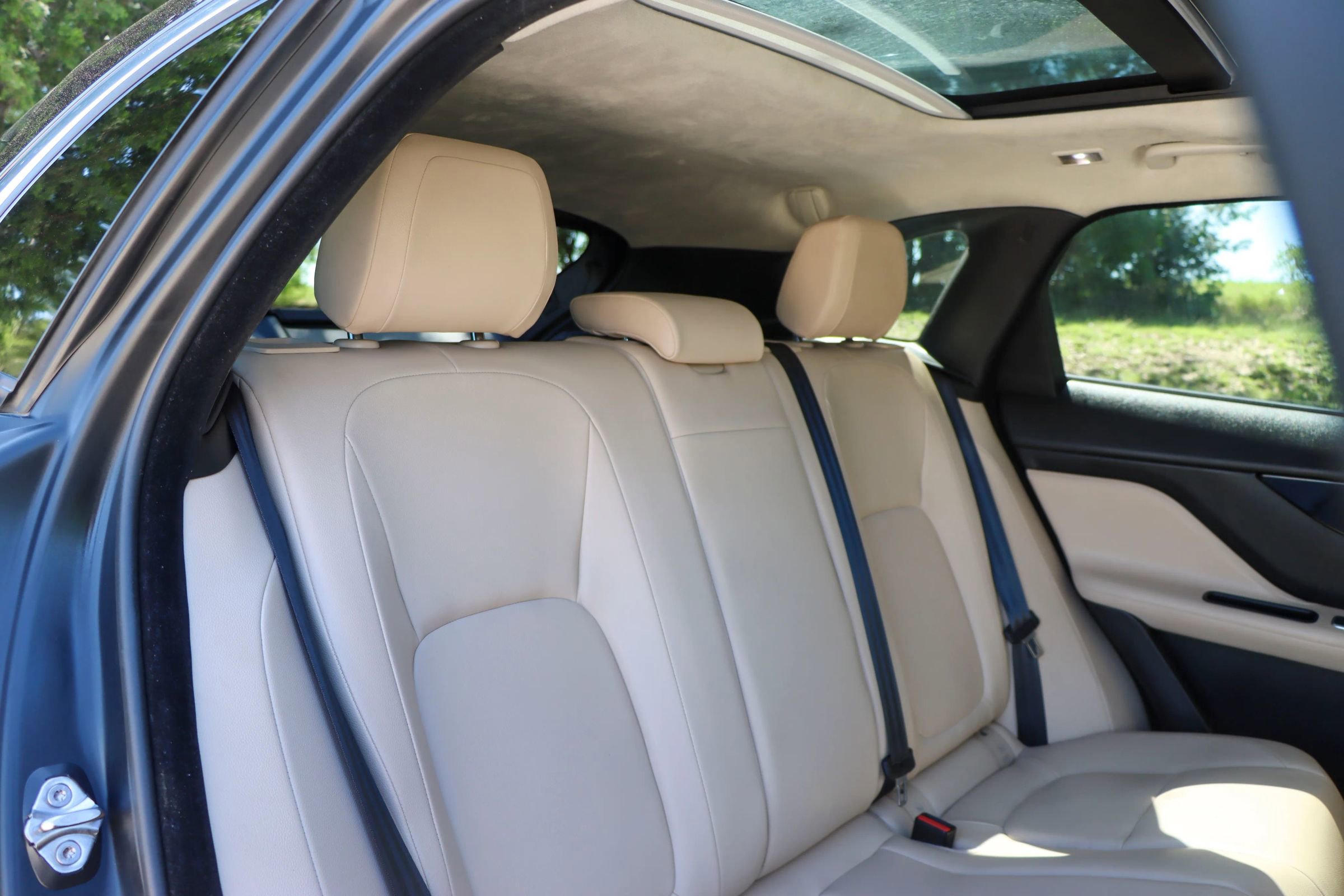 Used 2020 Jaguar F-PACE Premium AWD/4WD image 19