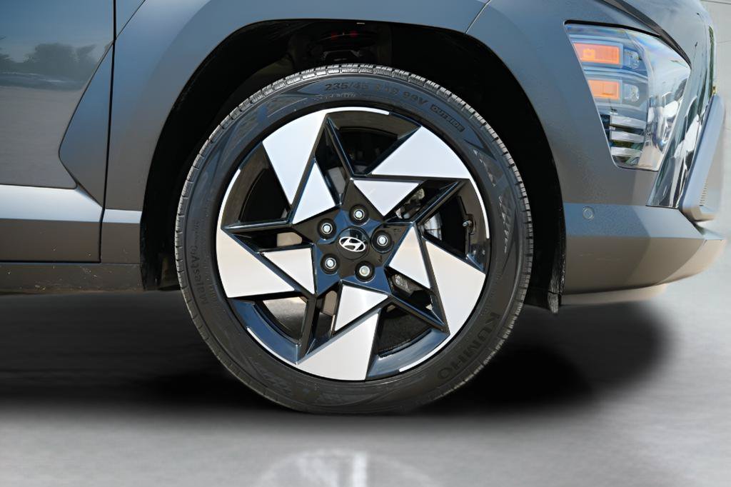 Certified 2024 Hyundai Kona Limited FWD image 9