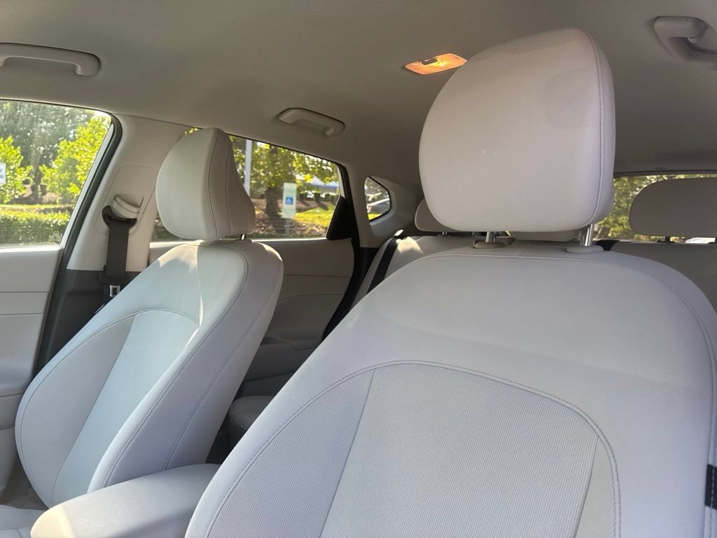 Used 2024 Hyundai Kona SEL FWD image 9