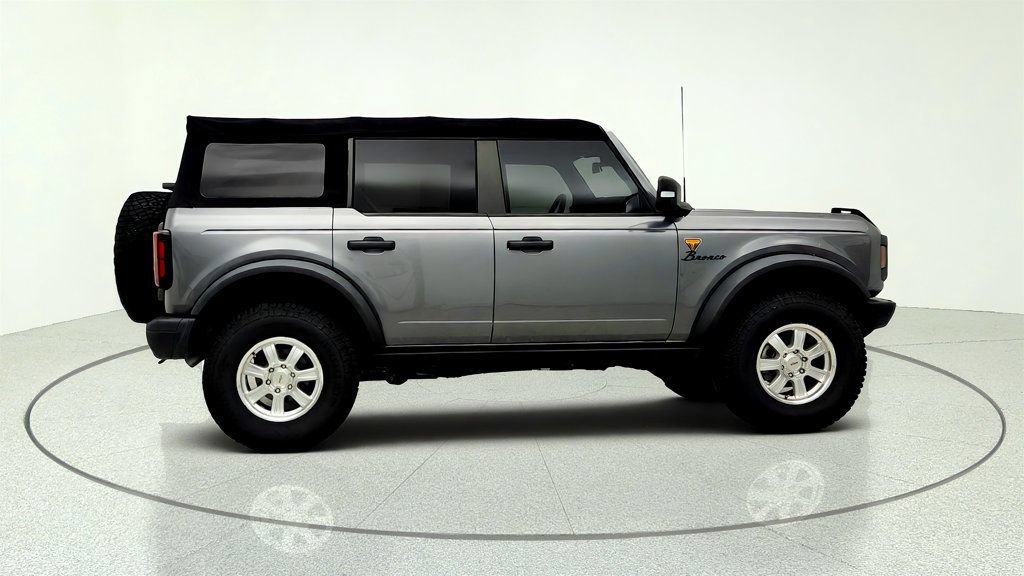 Used 2022 Ford Bronco Badlands AWD/4WD image 4