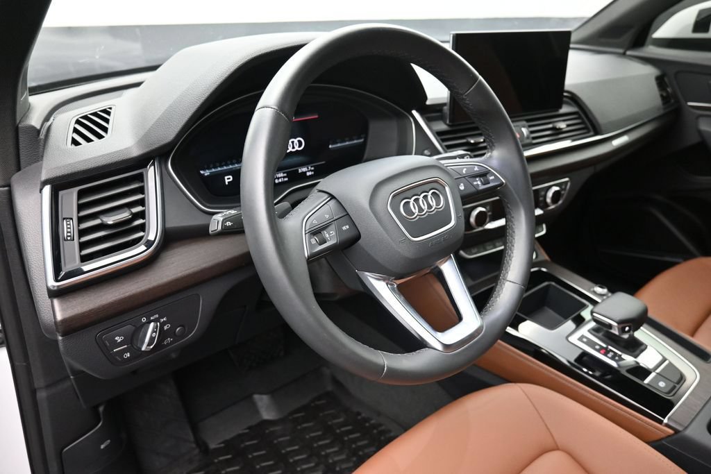 Used 2022 Audi Q5 2.0T Premium Plus AWD/4WD image 18