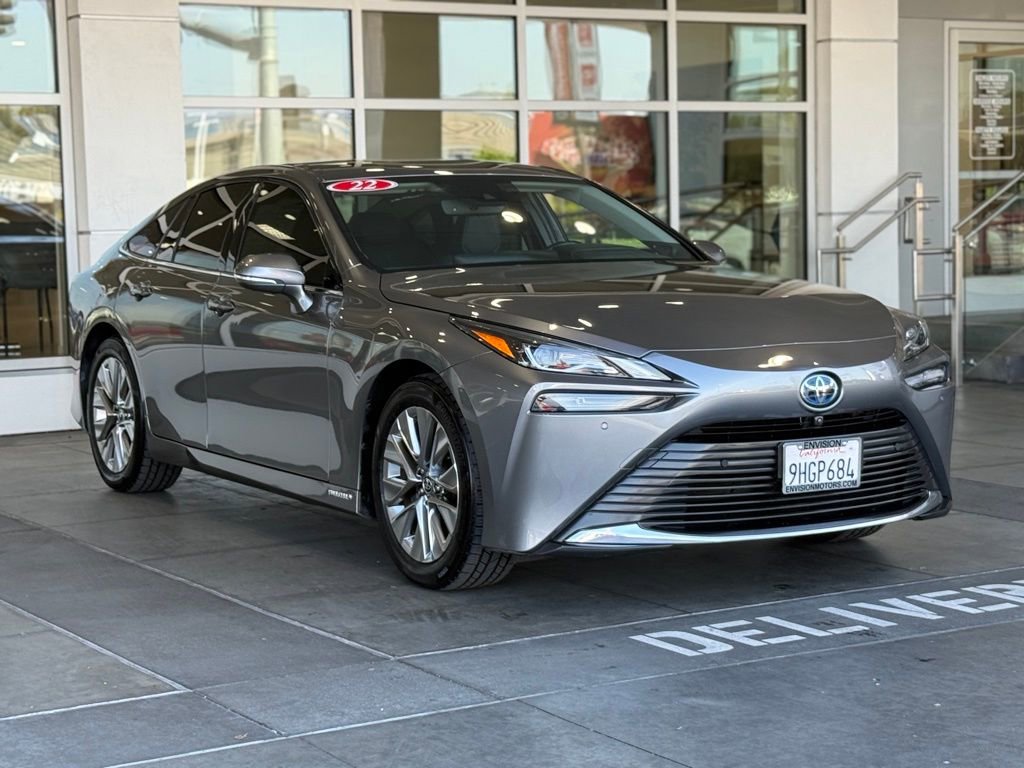 Used 2022 Toyota Mirai XLE w/ Advanced Technology Package image 6