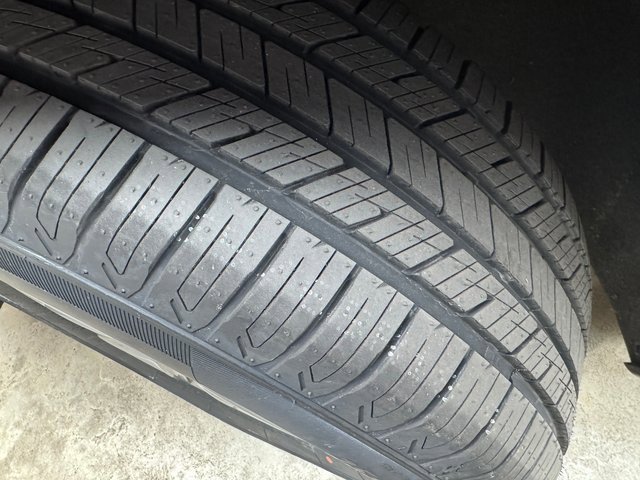 Used 2022 Chevrolet Traverse LT image 30