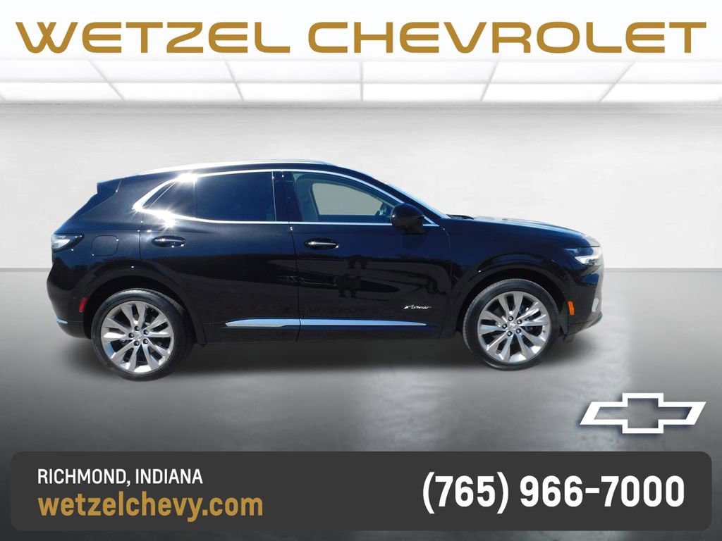 Used 2022 Buick Envision Avenir w/ Technology Package II FWD image 2