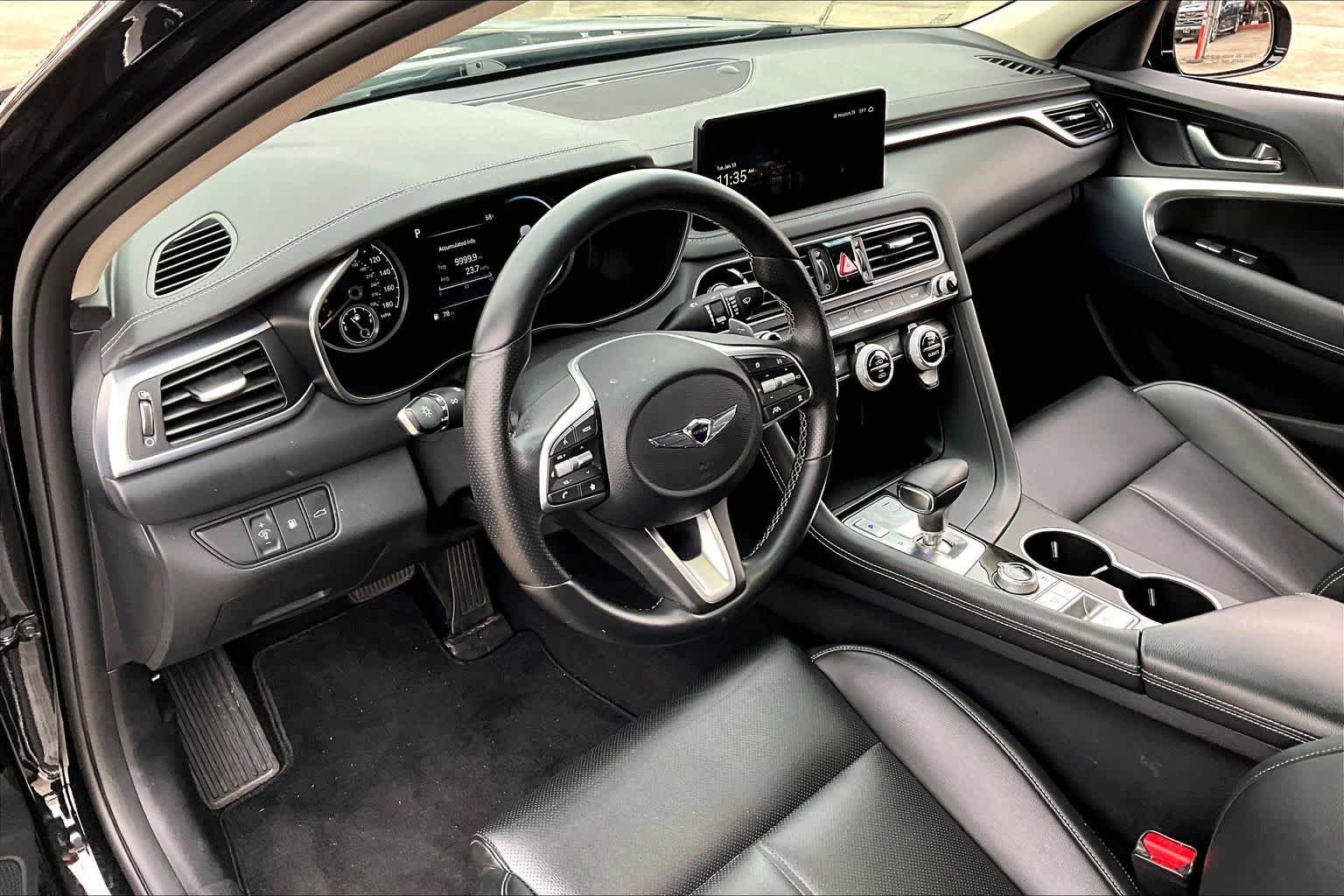 Used 2023 Genesis G70 2.0T RWD image 17