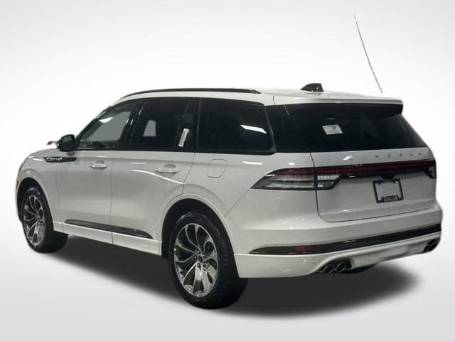 New 2026 Lincoln Aviator AWD image 8