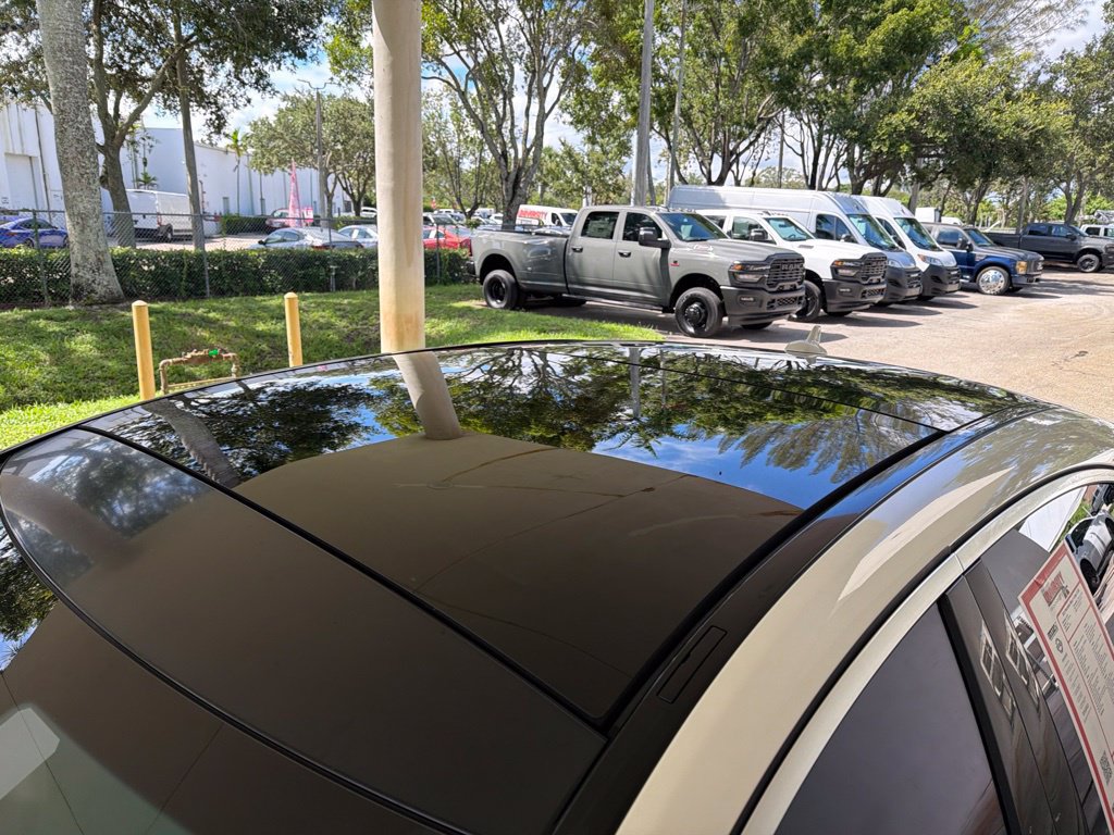 Used 2015 Mercedes-Benz S 550 Sedan image 16