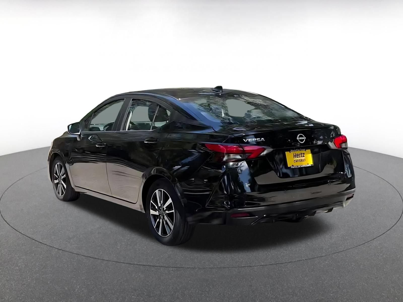 Used 2025 Nissan Versa SV FWD image 10