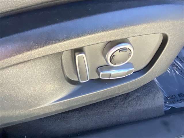 Used 2021 Jaguar F-PACE image 19