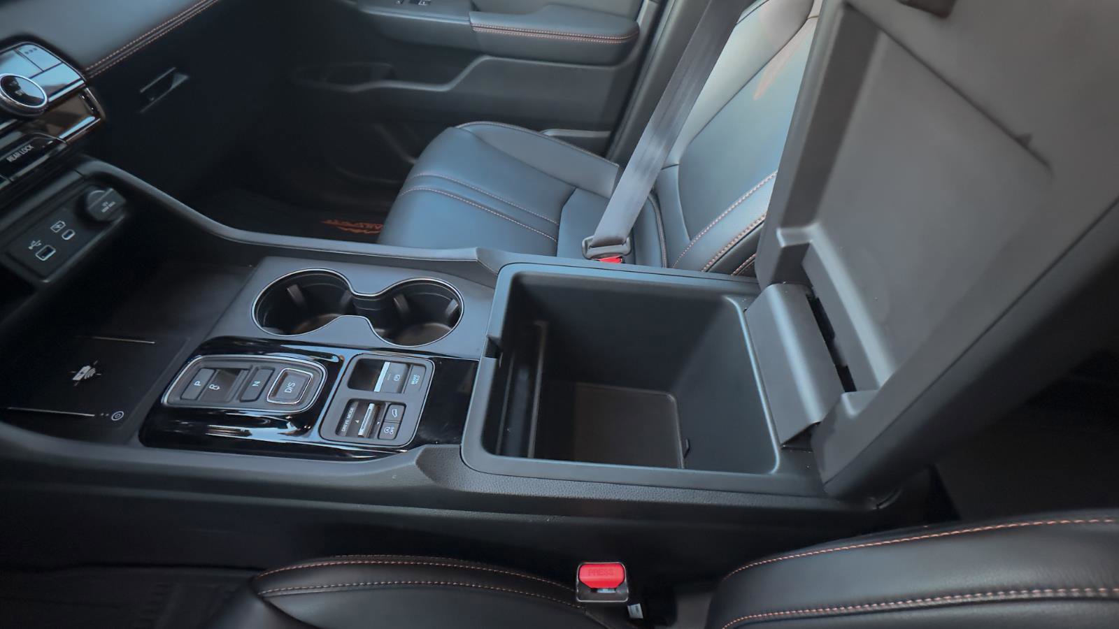 Used 2024 Honda Pilot TrailSport image 17