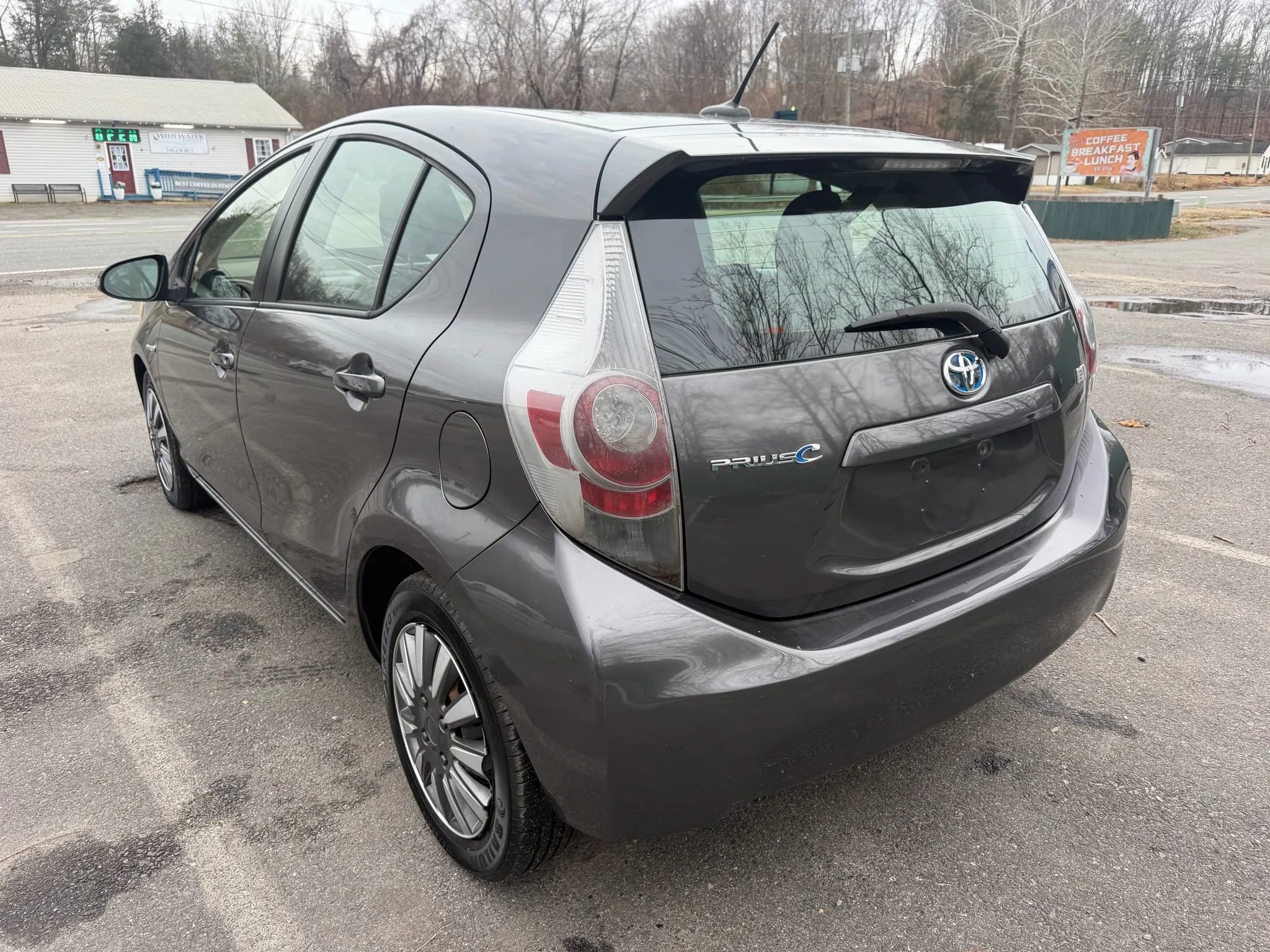 Used 2012 Toyota Prius C Three image 9
