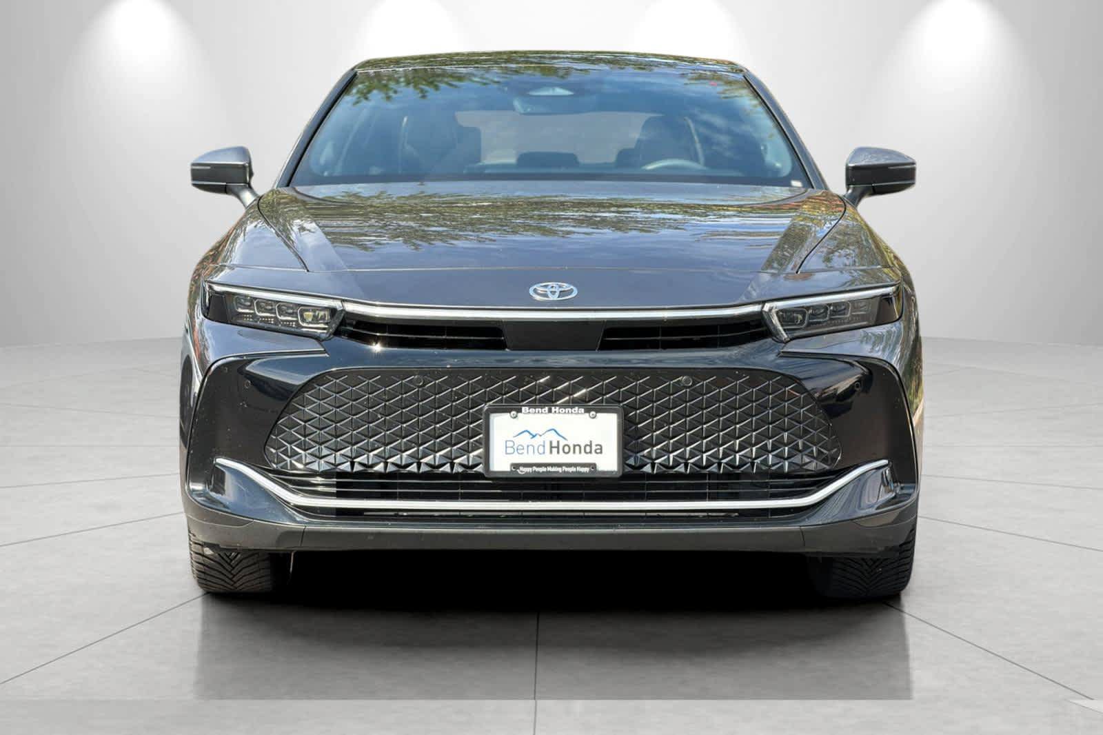 Used 2023 Toyota Crown AWD/4WD image 10