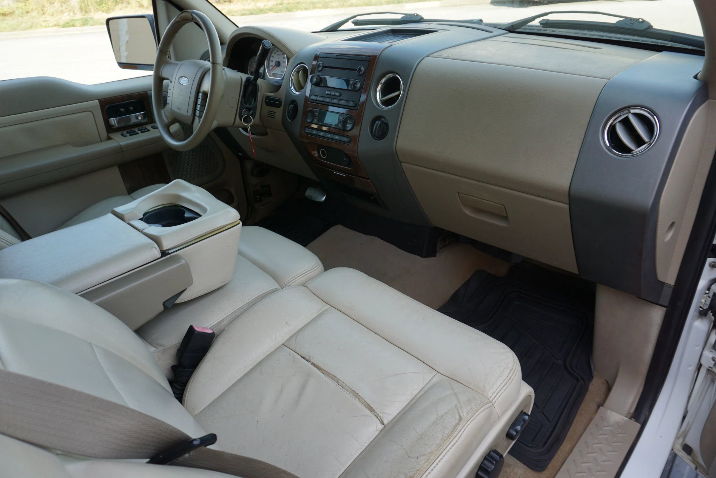 Used 2004 Ford F150 Lariat image 15