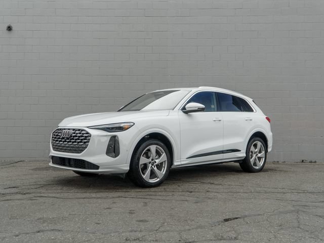 Used 2025 Audi Q5 Premium Plus w/ Premium Plus AWD/4WD image 1
