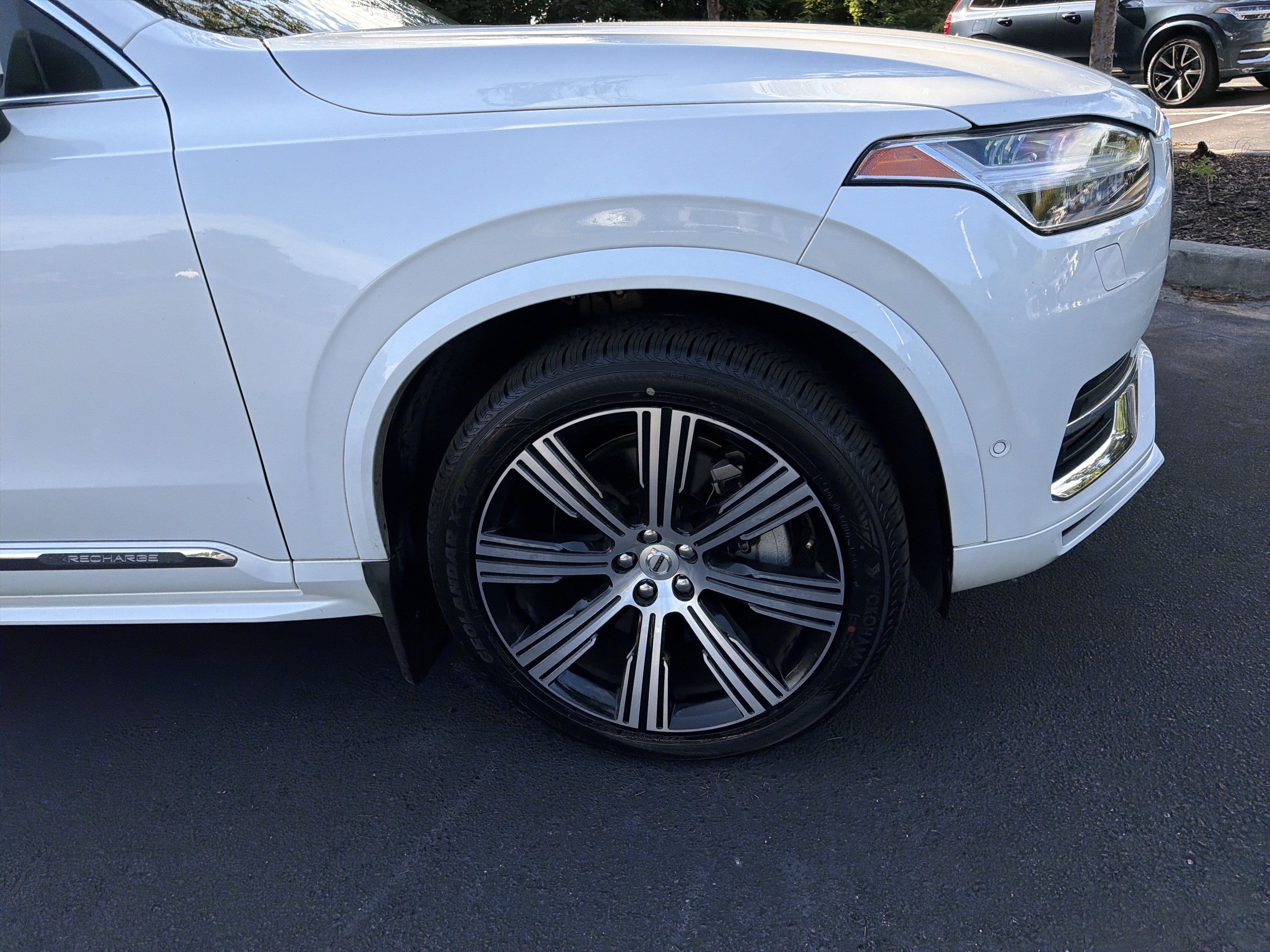 Certified 2024 Volvo XC90 T8 Plus w/ Protection Package AWD/4WD image 13