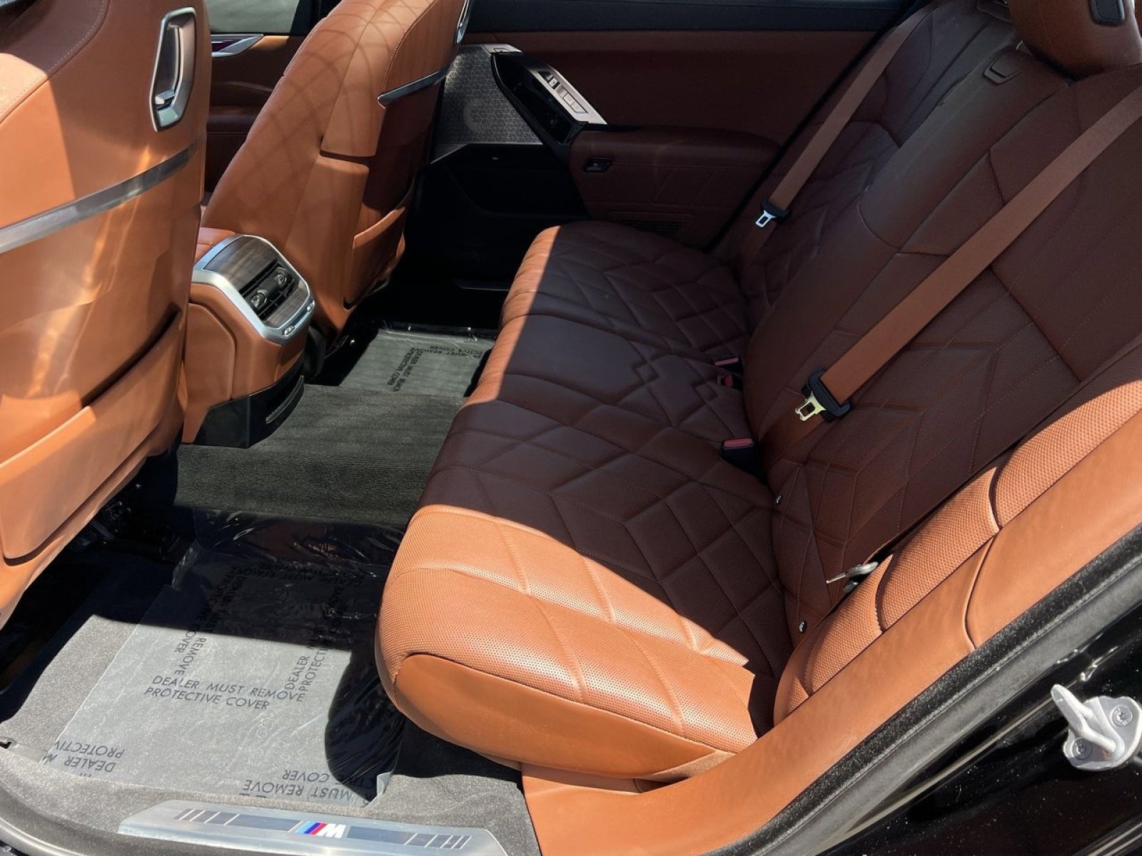 Used 2024 BMW i7 xDrive60 w/ Executive Package AWD/4WD image 26