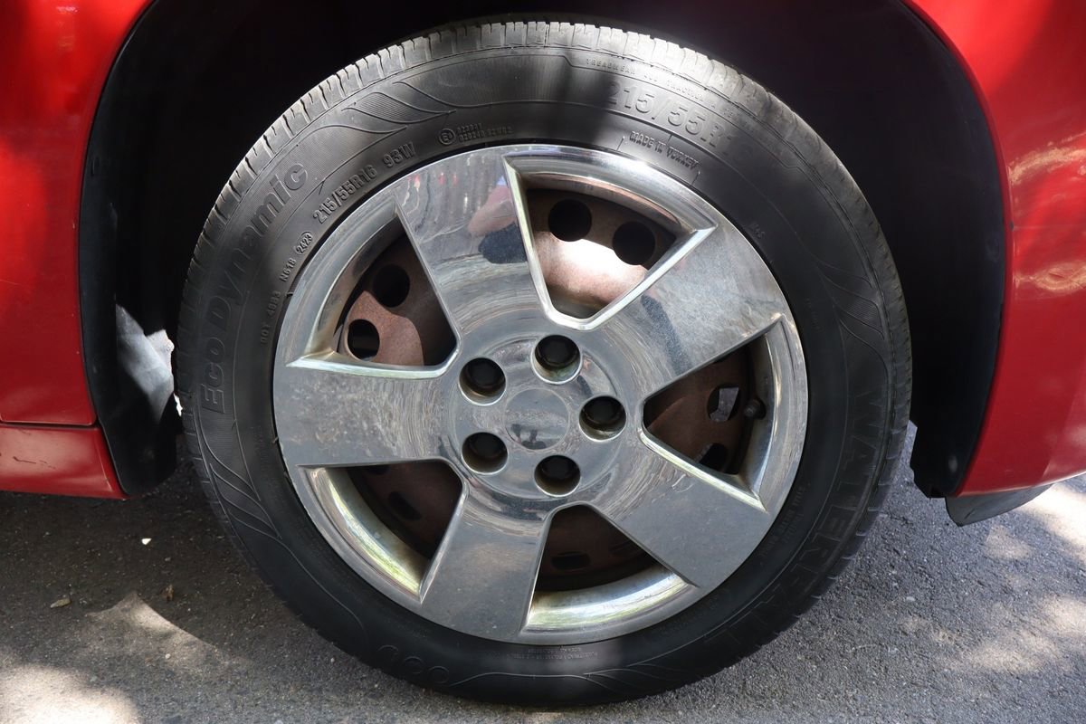 Used 2011 Chevrolet HHR LS image 41