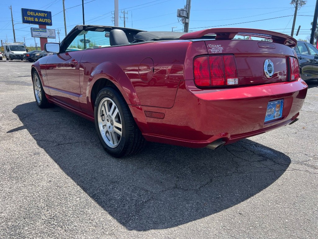 Used 2005 Ford Mustang GT image 5