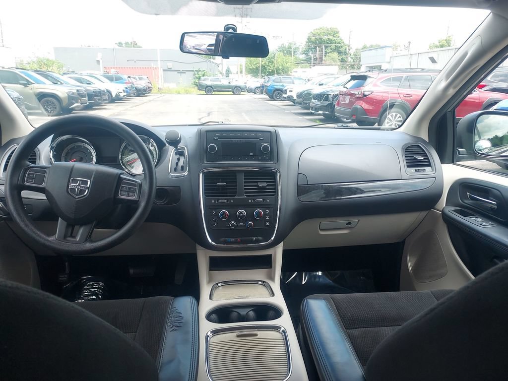 Used 2015 Dodge Grand Caravan SXT FWD image 9