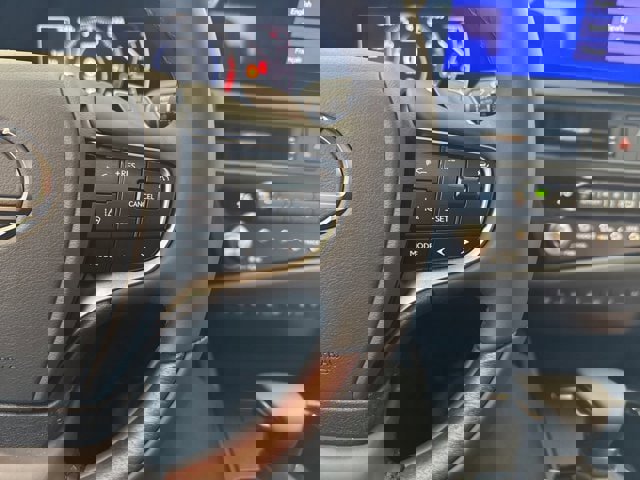 New 2025 Lexus ES 350 Ultra Luxury image 21