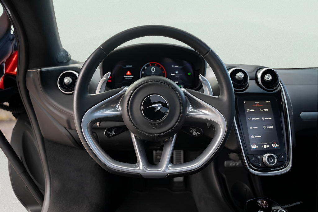 Used 2023 McLaren GT RWD image 40