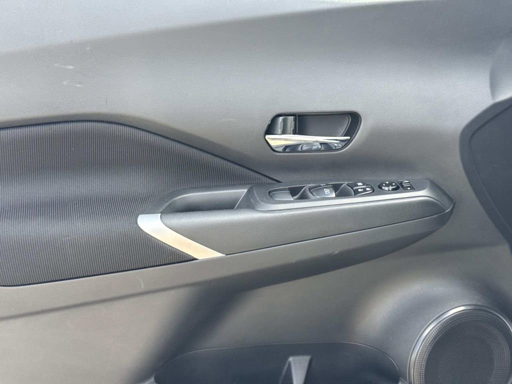 Certified 2023 Nissan Kicks SV FWD image 17