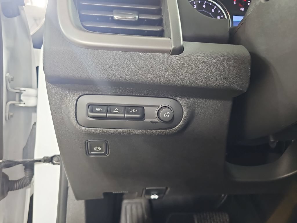 Certified 2023 GMC Terrain AT4 w/ Tech Package AWD/4WD image 31
