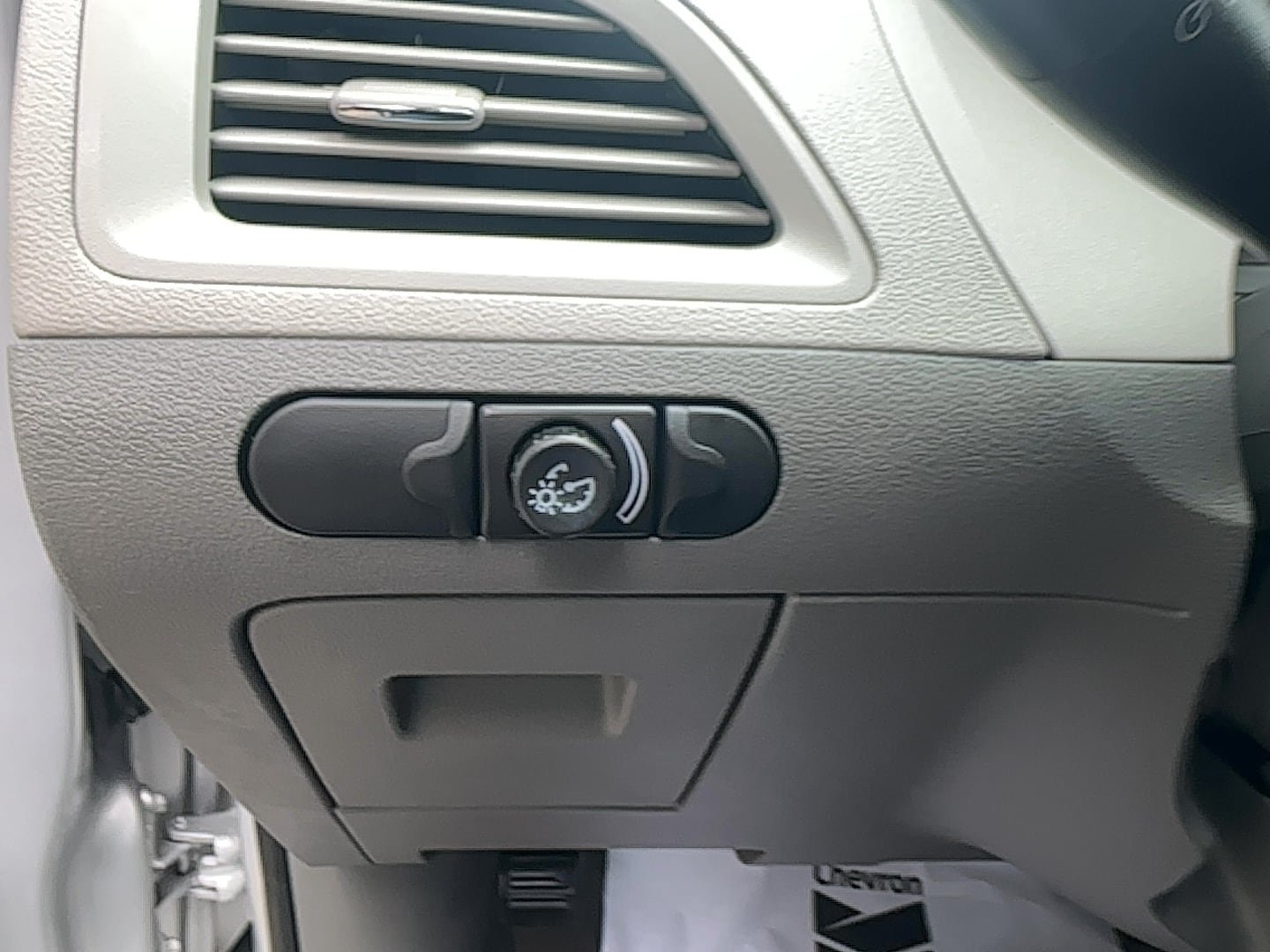 Used 2011 Chevrolet Malibu LT w/ Power Convenience Package FWD image 13