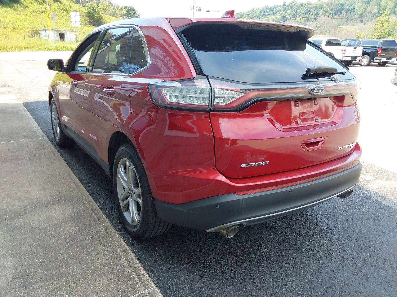 Used 2016 Ford Edge Titanium AWD/4WD image 6