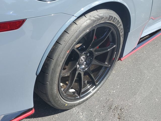 Certified 2024 Nissan Z Performance w/ Floor Mat Package RWD image 5