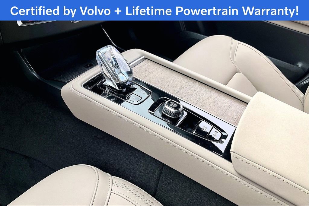 Used 2025 Volvo XC90 B5 Plus image 19