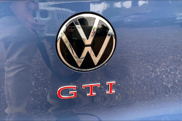 Used 2025 Volkswagen GTI S FWD image 31