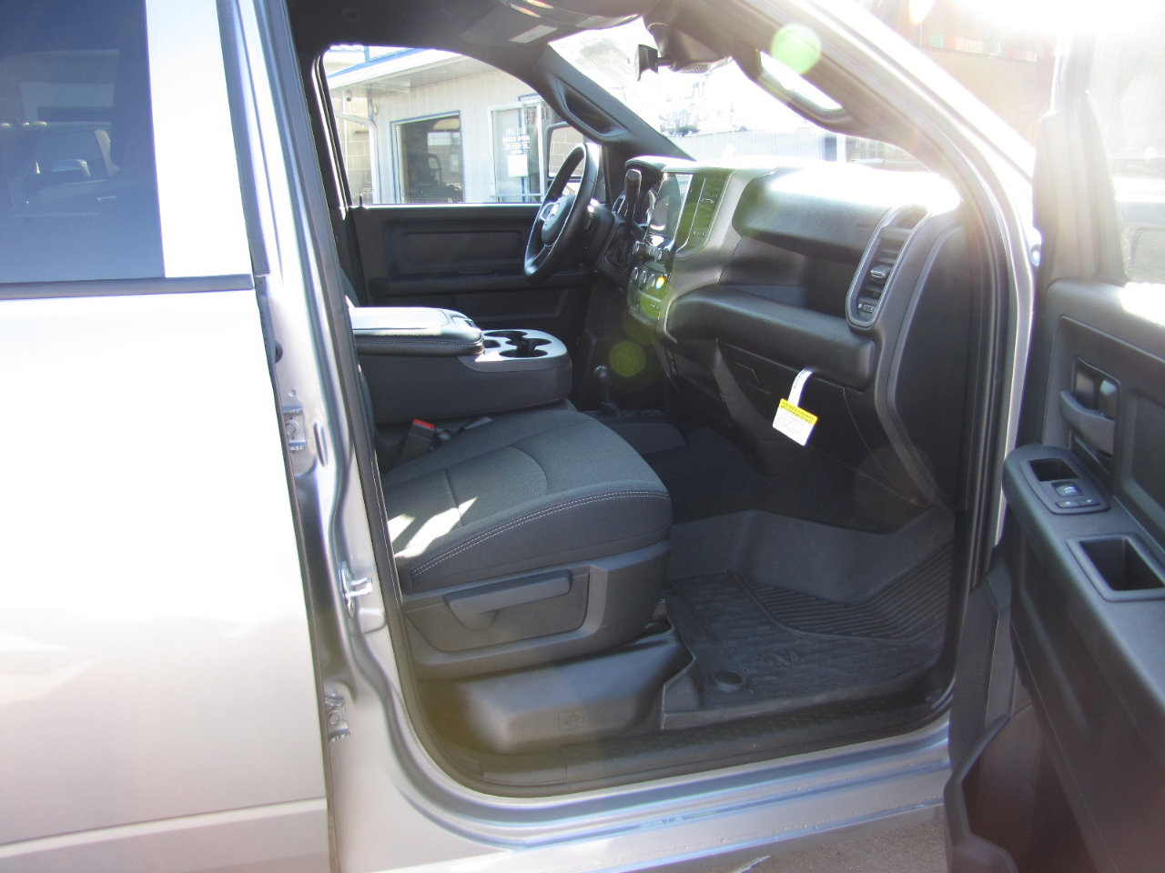Used 2023 RAM 3500 Tradesman w/ Safety Group image 7