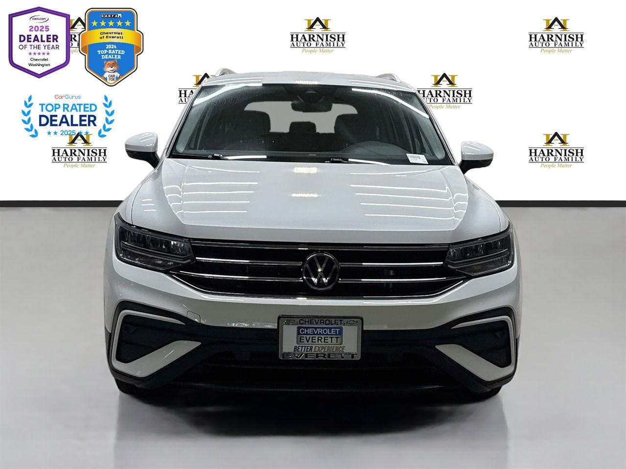 Used 2022 Volkswagen Tiguan SE AWD/4WD image 2