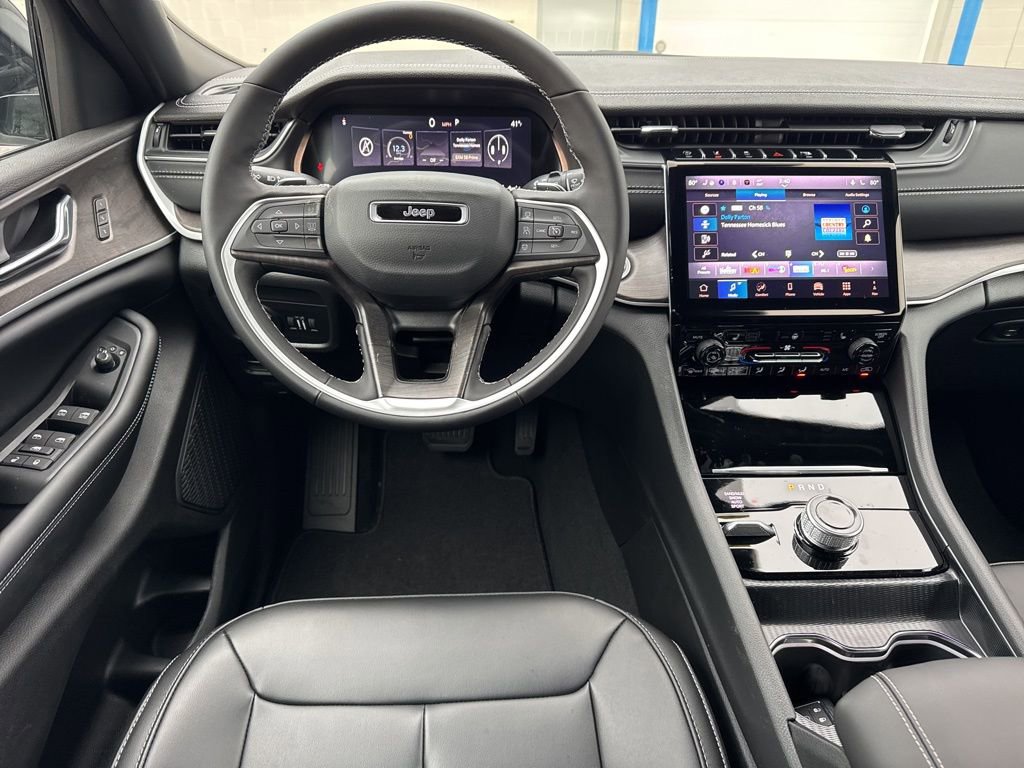 New 2025 Jeep Grand Cherokee Limited image 4