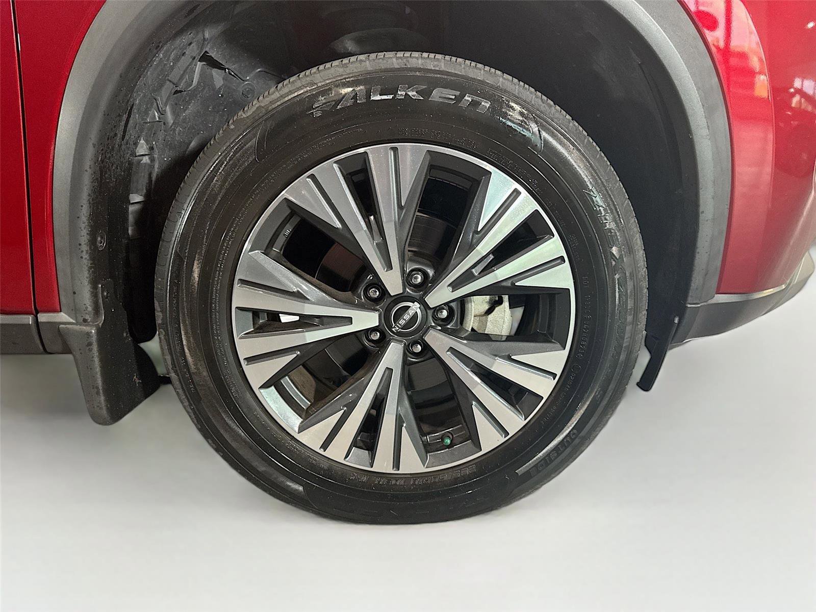 Used 2023 Nissan Rogue SV w/ SV Premium B Package image 35