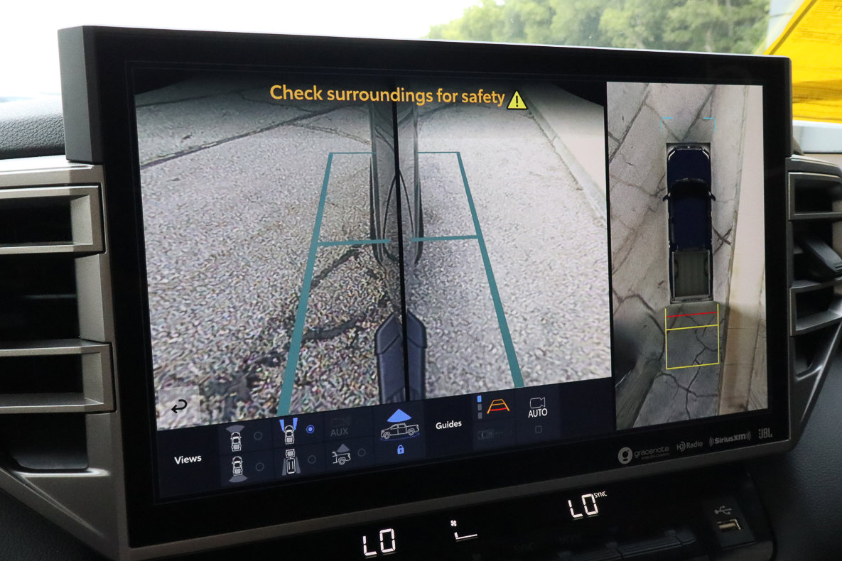 Used 2024 Toyota Tundra Limited image 35